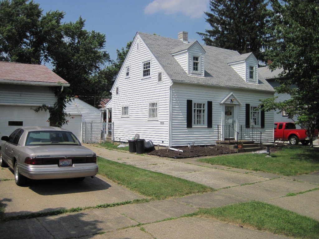 24-Lewis Ave.jpg
